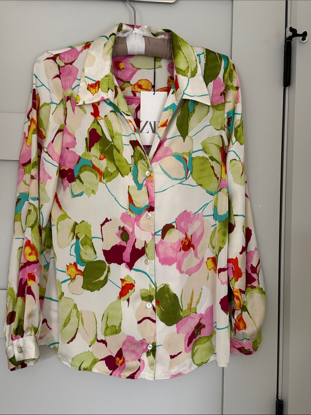 Zara Cream Floral Button-Down Shirt with Pink & Green Blooms